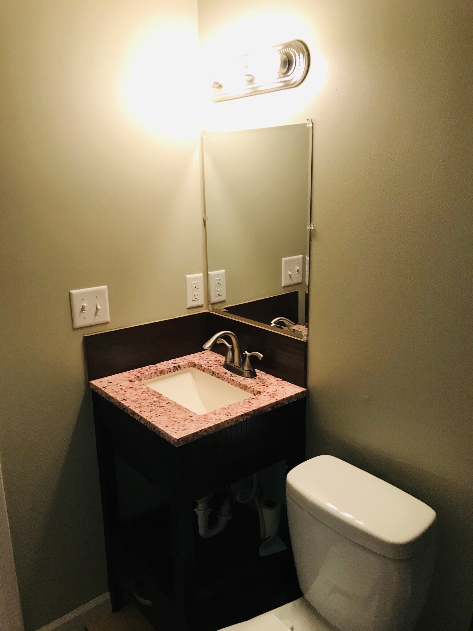 Building Photo - 4234 Elliot Ave