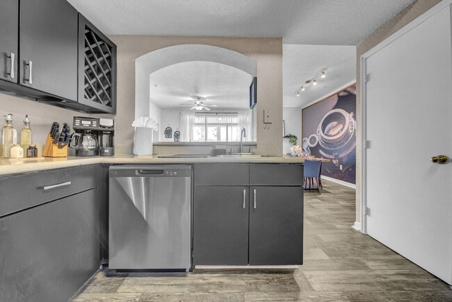 Building Photo - 7607 Southern Brook Bend