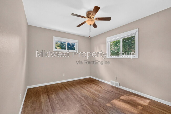 Building Photo - 1205 Acredale Dr