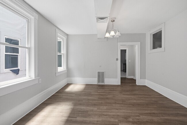 Building Photo - 293 Clemente St