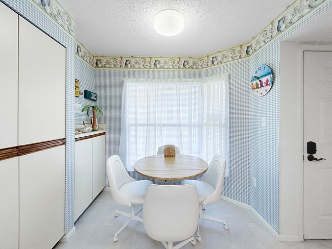 Building Photo - Fully Furnished Resort-Style Waterfront Living at Pasadena Cove - 2Bed|1Bath