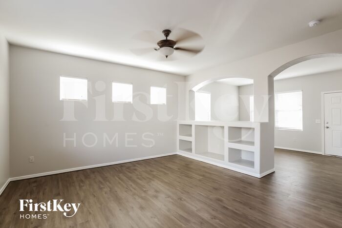 Building Photo - 7237 S 40th Ln