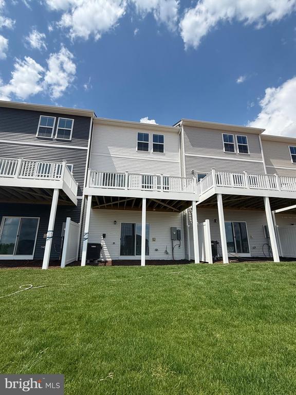 Building Photo - 36106 Wilderness Shores Way