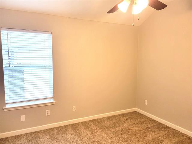 Building Photo - 800 Sequoia Dr