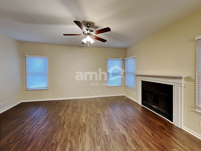 Building Photo - 904 Spring Harbor Ridge
