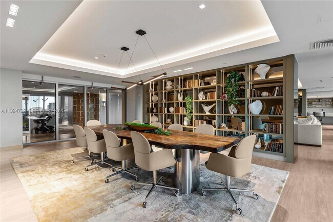 Building Photo - 900 Biscayne Blvd