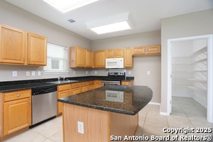Building Photo - 14514 Redwood Valley