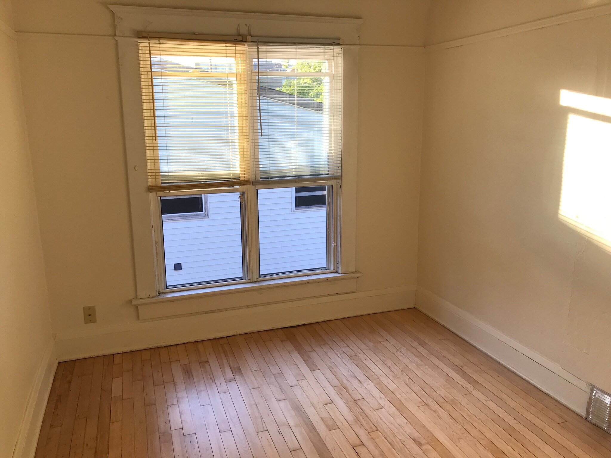 Building Photo - 509 High Ave