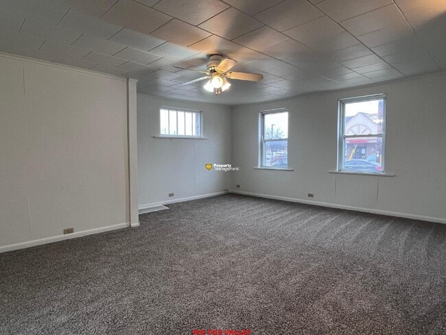 Building Photo - Charming 3-Bedroom Home in Menasha, WI with Spacious Layout!