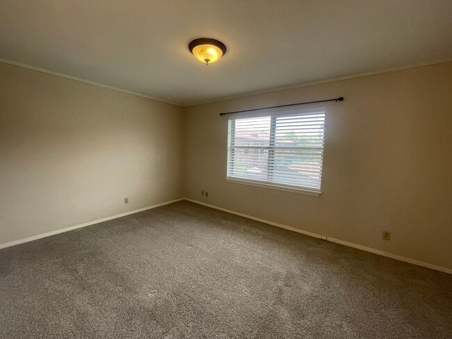 Building Photo - Don't Miss Out! Wont Last Long!
