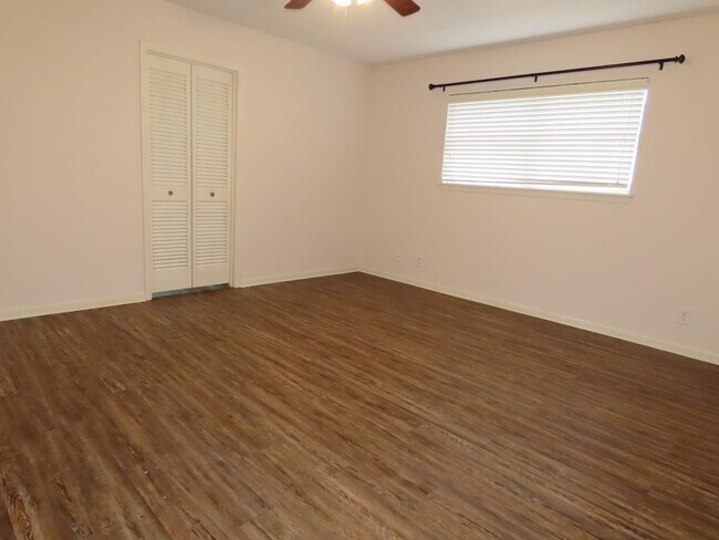 Building Photo - South Tyler! Beautiful 4 Bedroom, 3 Bath House