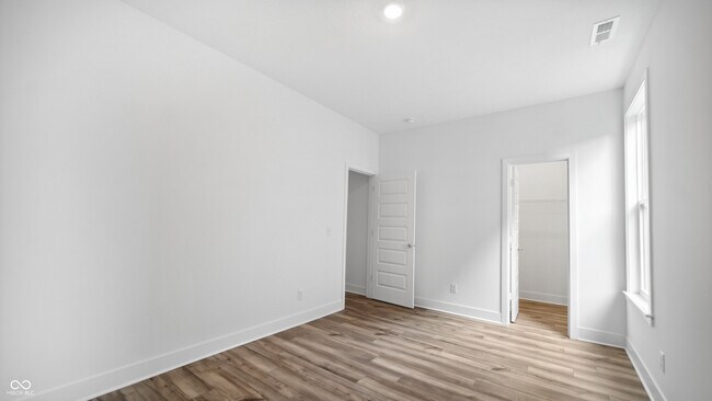 Building Photo - 2094 W 171st St