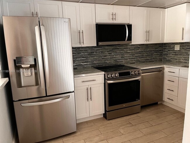 Building Photo - 210 NW 87th Ave