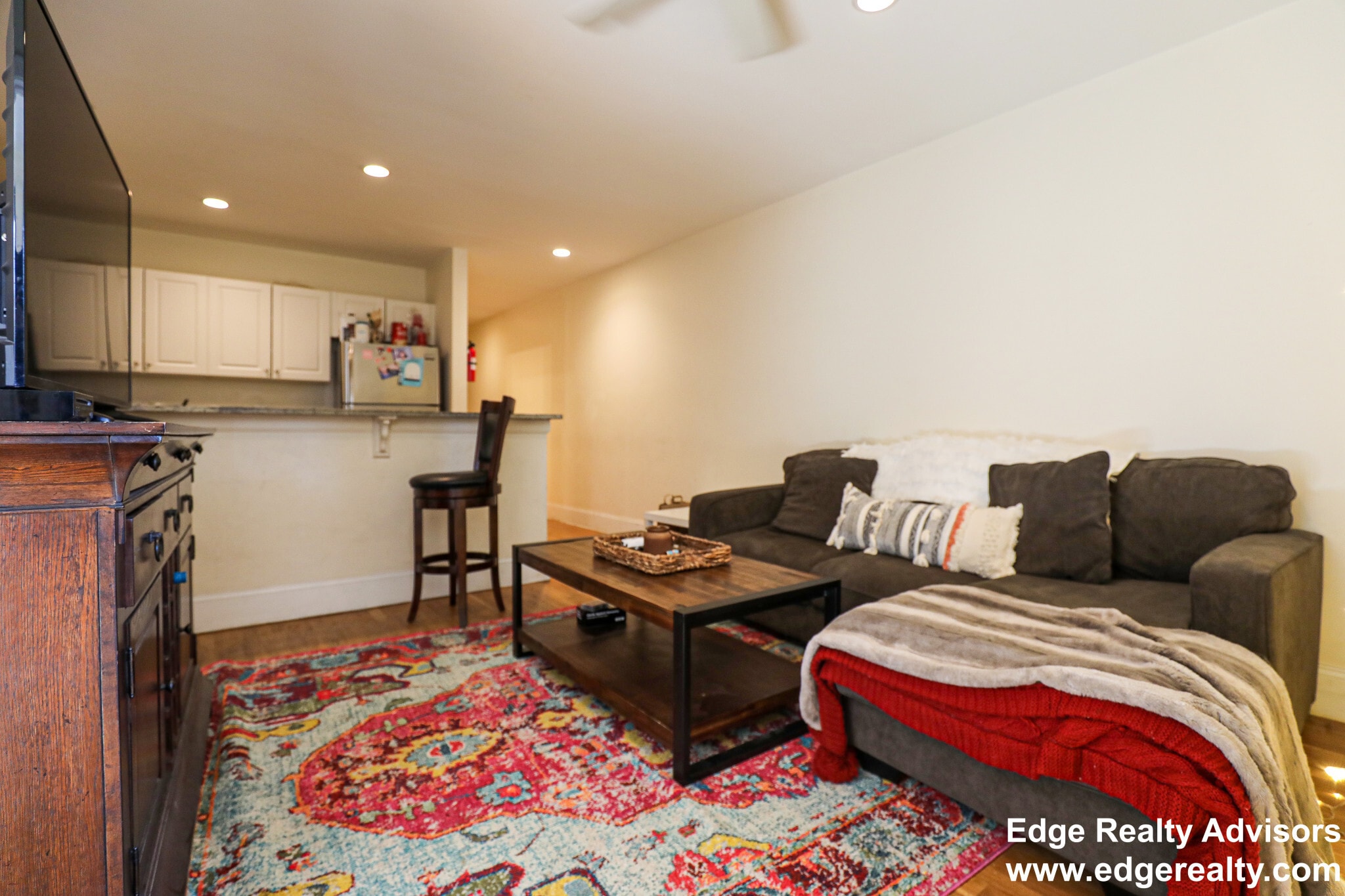 Building Photo - 66 Egmont St