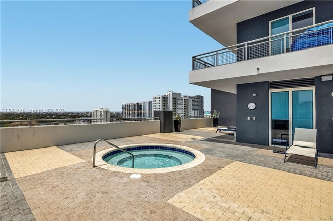 Building Photo - 60 SW 13th St