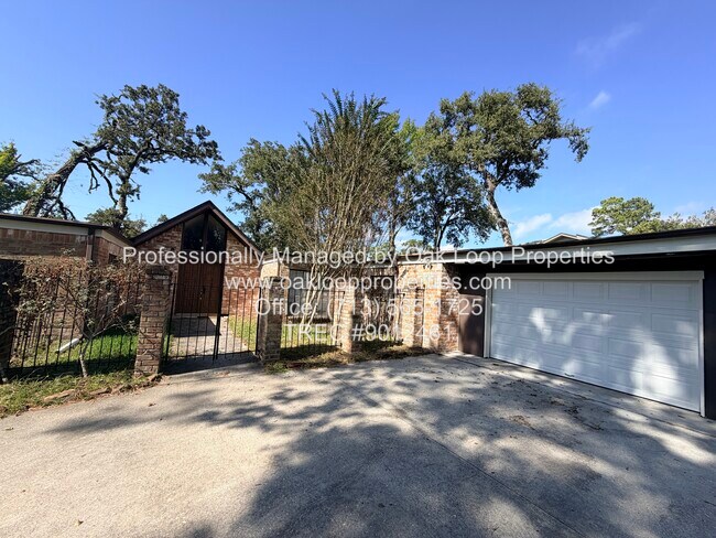 Building Photo - 1607 Chestnut Ridge Rd