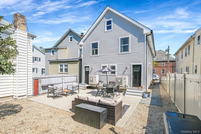 Building Photo - 46 Maxwell Ave