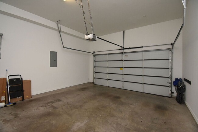 Building Photo - 1211 Rosine St