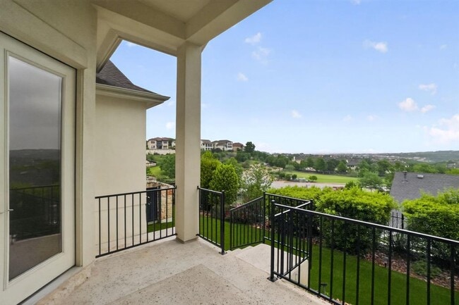 Building Photo - 104 Cartwheel Bend