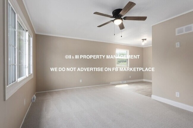 Building Photo - 7801 NE San Rafael Dr