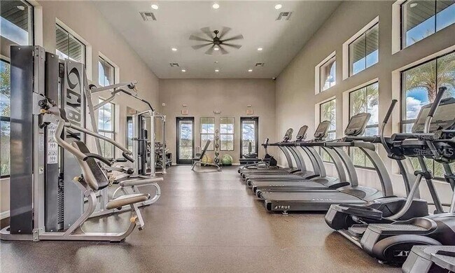 Building Photo - Gorgeous brand new house 4 bedrooms 3.5 bathrooms lake view