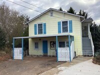 Building Photo - 144 Chestnut St