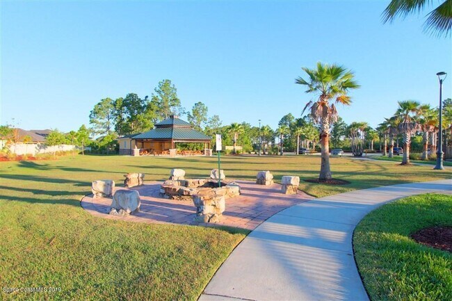 Building Photo - 953 Musgrass Cir