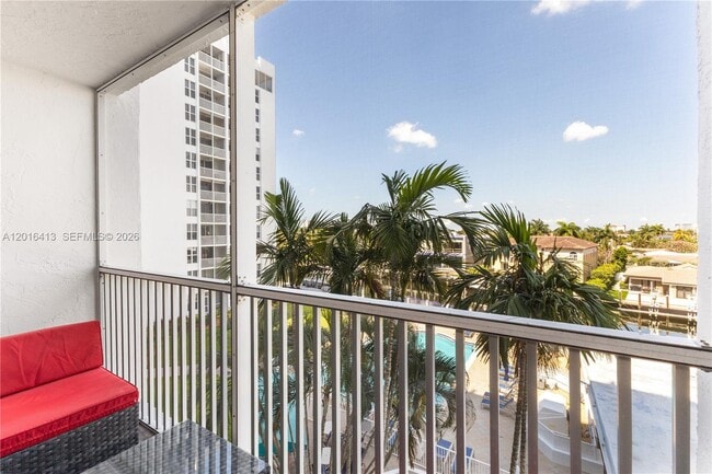 Building Photo - 1391 S Ocean Blvd