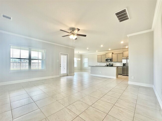 Building Photo - 452 Long Beach Bay Dr