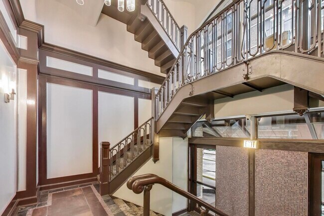 Building Photo - 780 S Federal St