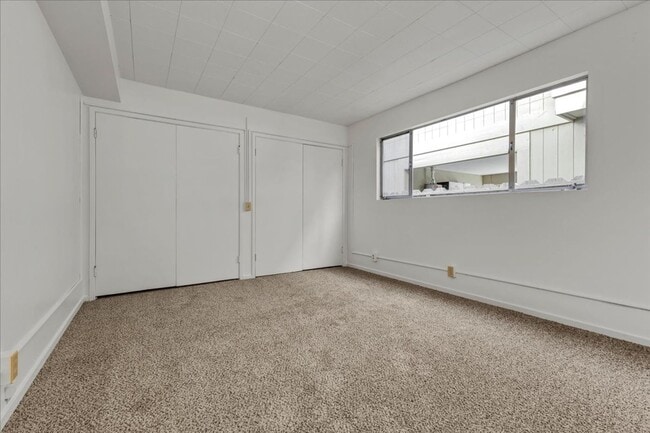 Building Photo - 1 Bedroom Apartment Across from NPS!