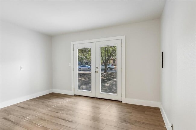 Building Photo - 736 Wales Way