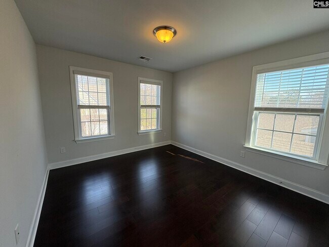 Building Photo - 178 Thacher Lp