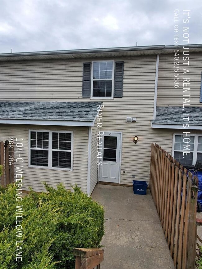Building Photo - 104 Weeping Willow Ln