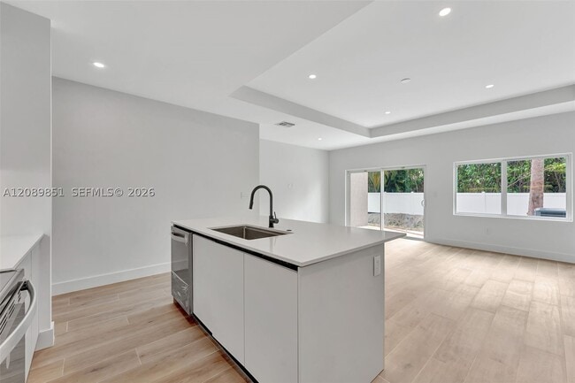 Building Photo - 1533 NW 94th Ave