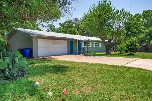 Building Photo - Quaint 3 Bedroom, 2 Bath Home in Cedar Park