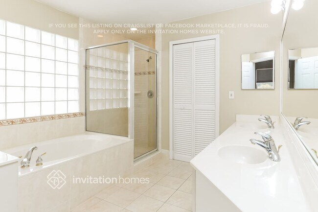 Building Photo - 21798 Philmont Ct