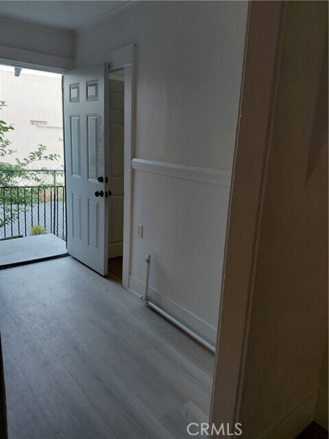 Building Photo - 154 N 1st St