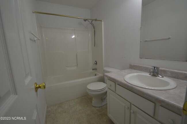 Building Photo - 228 Natalie Ln