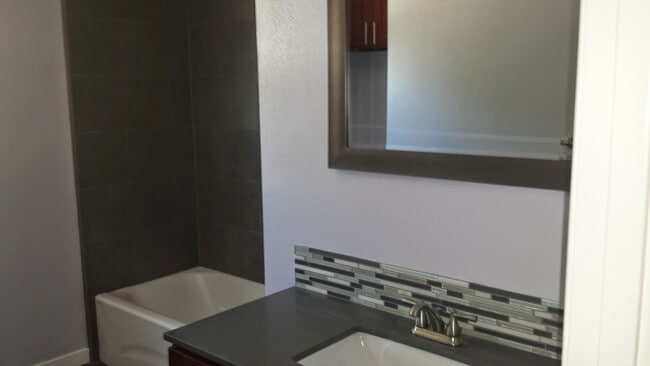 Building Photo - Charming Remodeled Home in Turlock!