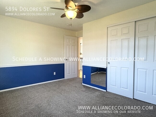 Building Photo - 5894 Dolores St