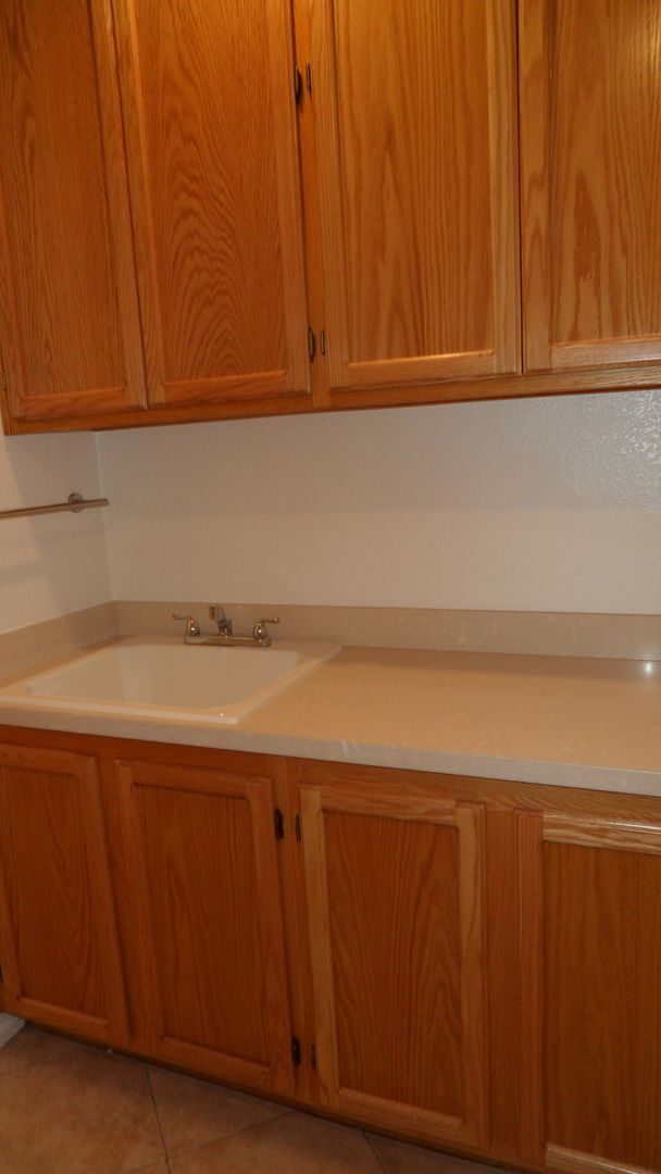 Building Photo - Single Story 4 BR 2.5 BA  Home On Cul-de-sac With 3 Car Attached Garage