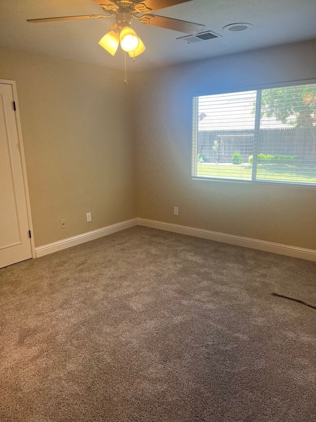 Building Photo - 10503 Victoria Falls Ave