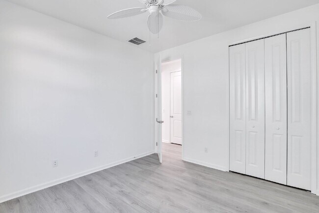 Building Photo - 165 Salty Fin Dr