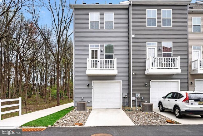 Building Photo - 54 Sidney Ln