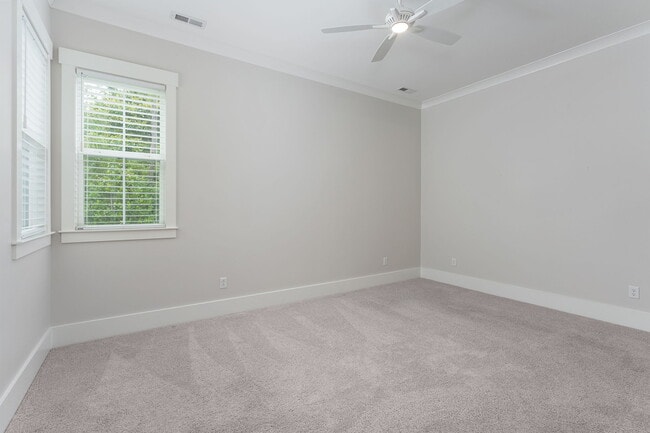 Building Photo - 4454 Bannock Cir