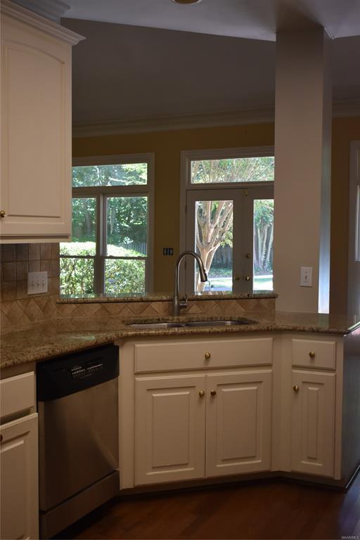 Building Photo - 8212 Glynnwood Dr