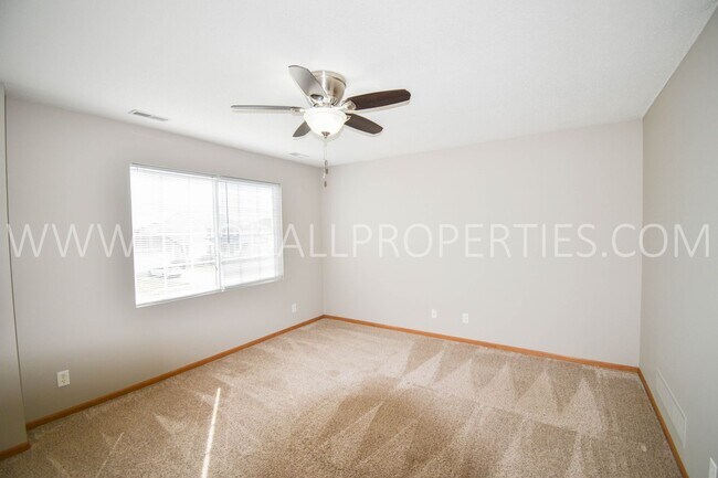 Building Photo - MOVE IN SPECIAL! $200 off your first month...