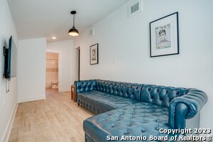 Building Photo - 530 Pruitt Ave