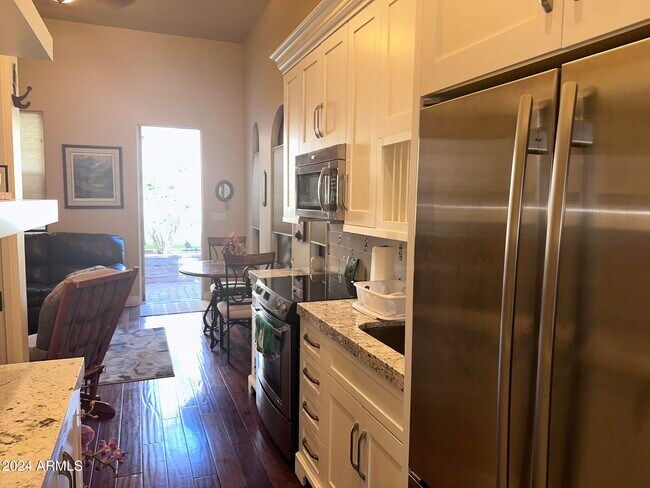 Building Photo - 15835 N Eagles Nest Dr